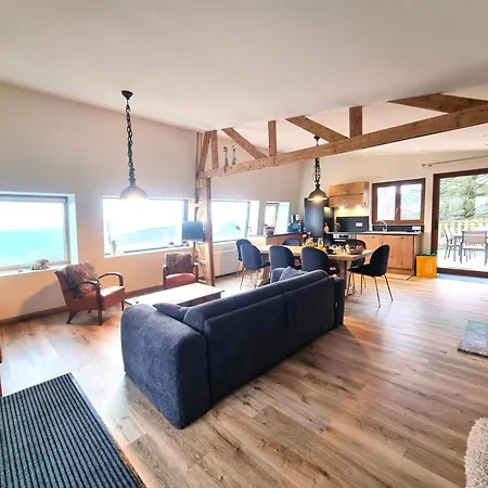 Chaleureux Au Bessat, Nature Et Detente Pour 8 Pers. Landhaus Le Bessat