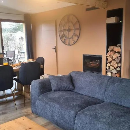 Chaleureux Au Bessat, Nature Et Detente Pour 8 Pers. Landhaus Le Bessat